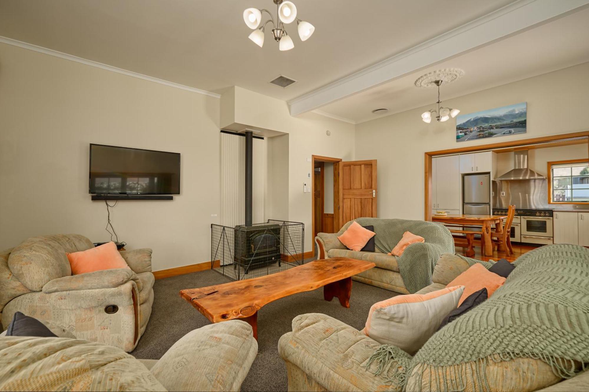 Ludstone Villa - A Charming Family Home Kaikoura Exteriör bild